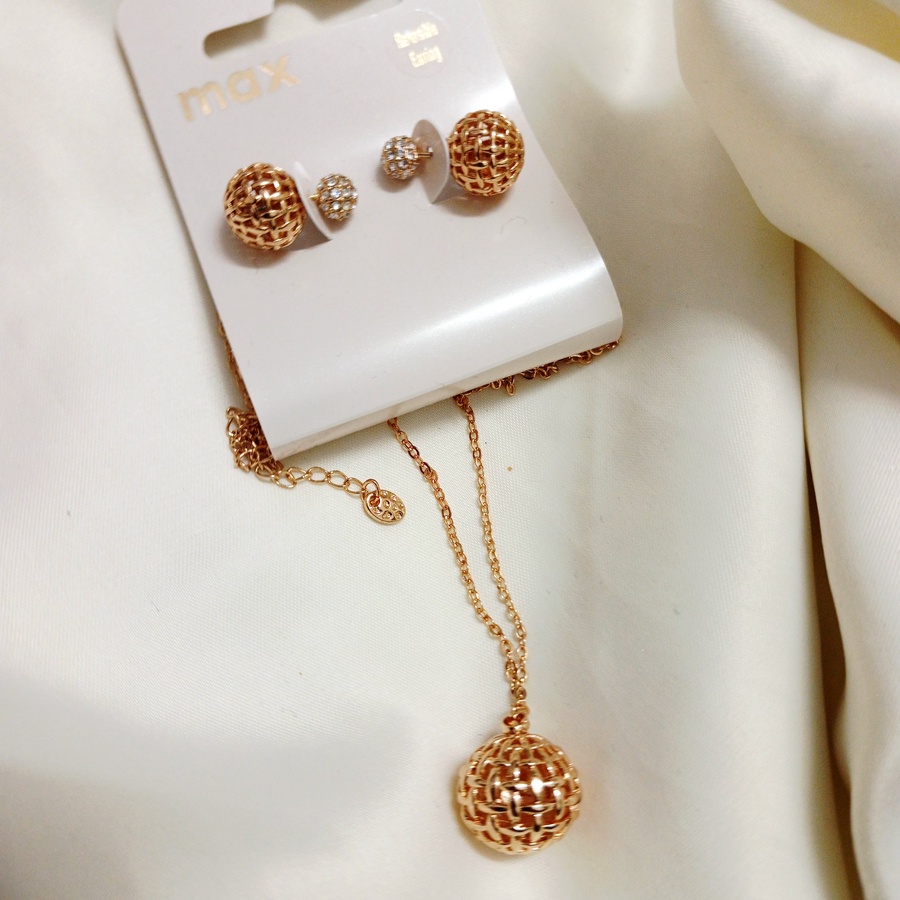 2 Side earings Set