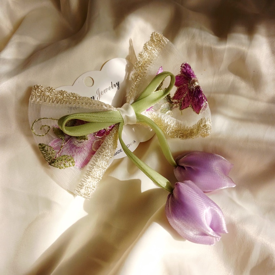 Elegant Chic Dantel Chiffon Bow