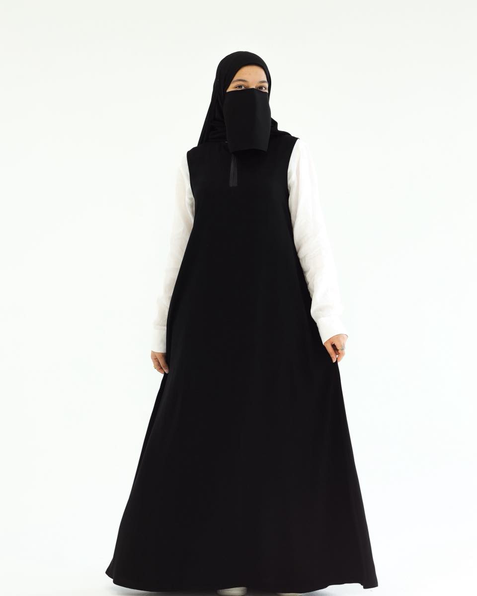 بيزيك أسود