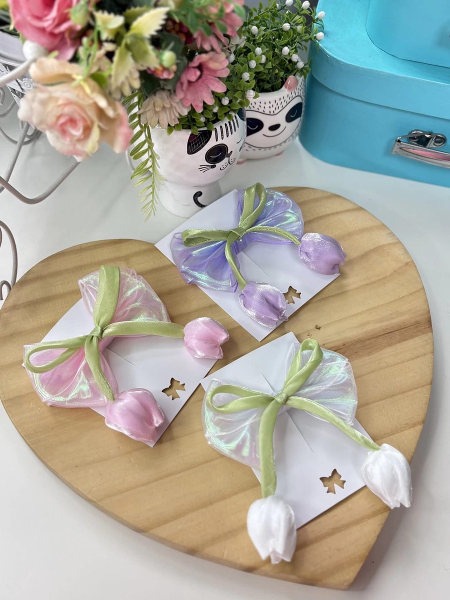 Glow Tulip trendy bow pin
