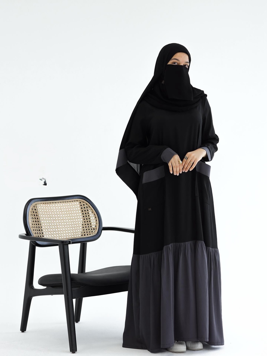 عباية سارة