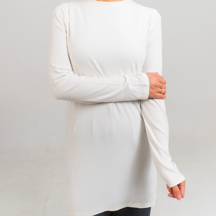 Modest Top