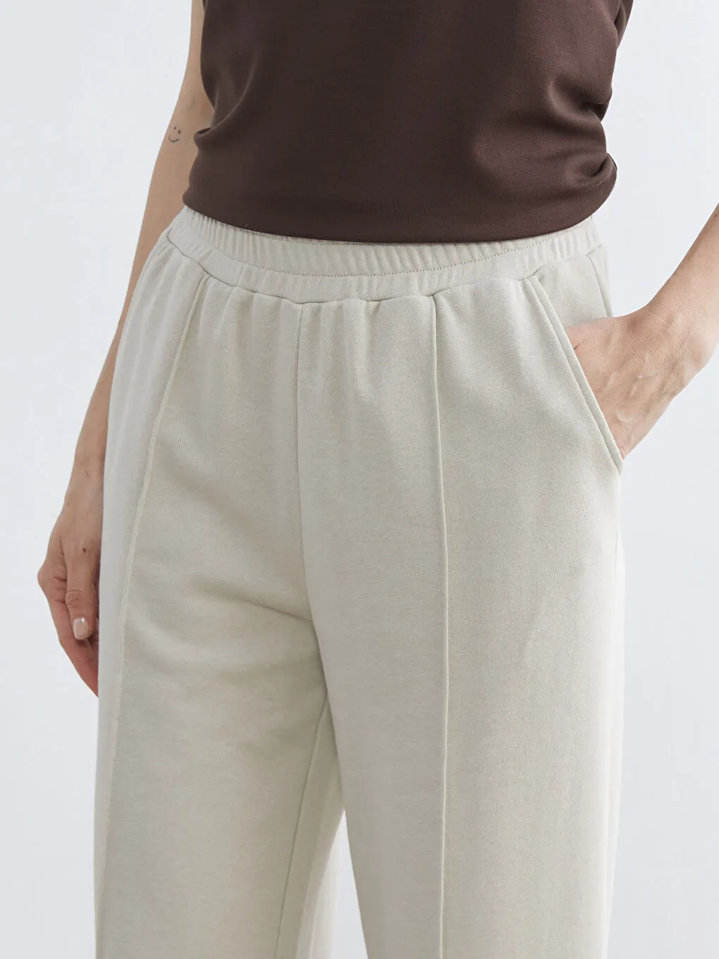 Basic Elastic Waist Women's Sweatpants