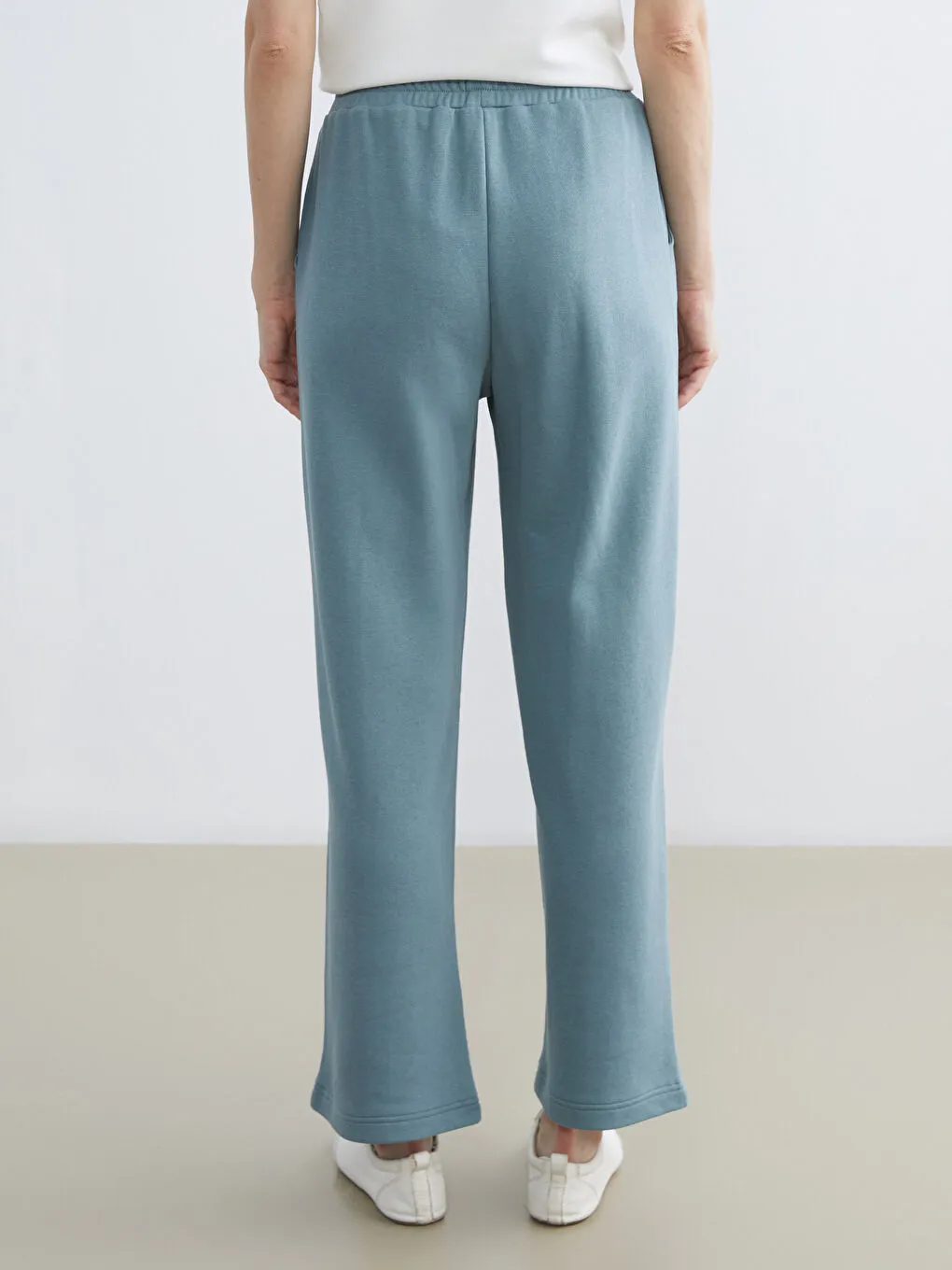  Basic Elastic Waist Women's Sweatpants