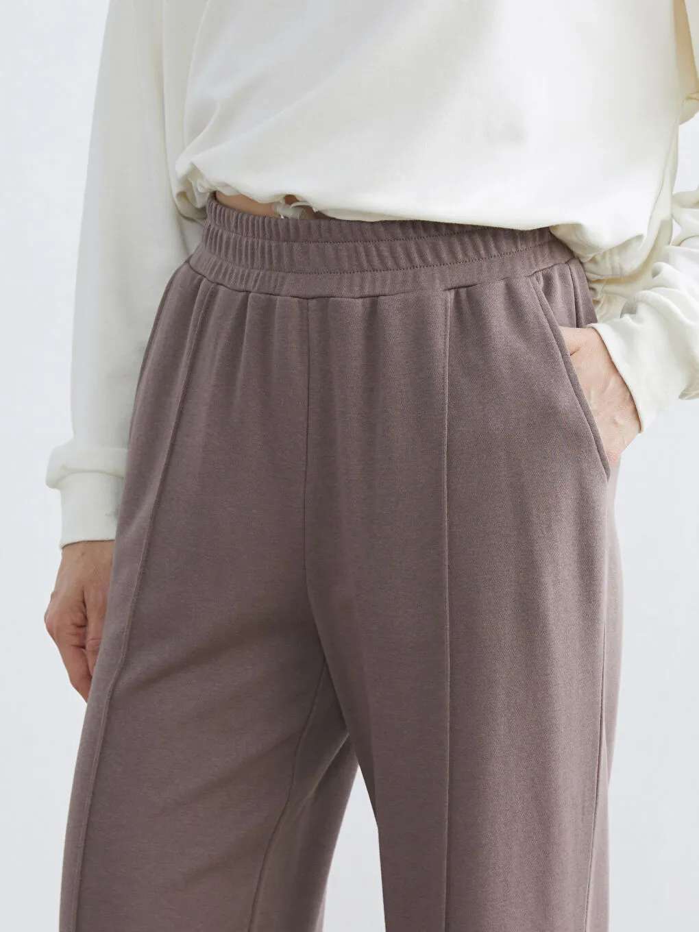  Basic Elastic Waist Women's Sweatpants
