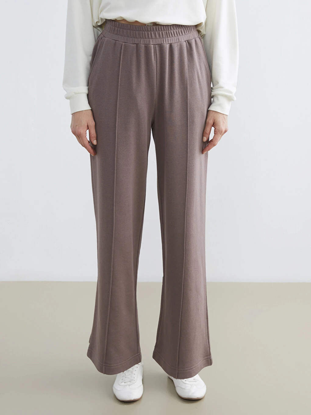  Basic Elastic Waist Women's Sweatpants
