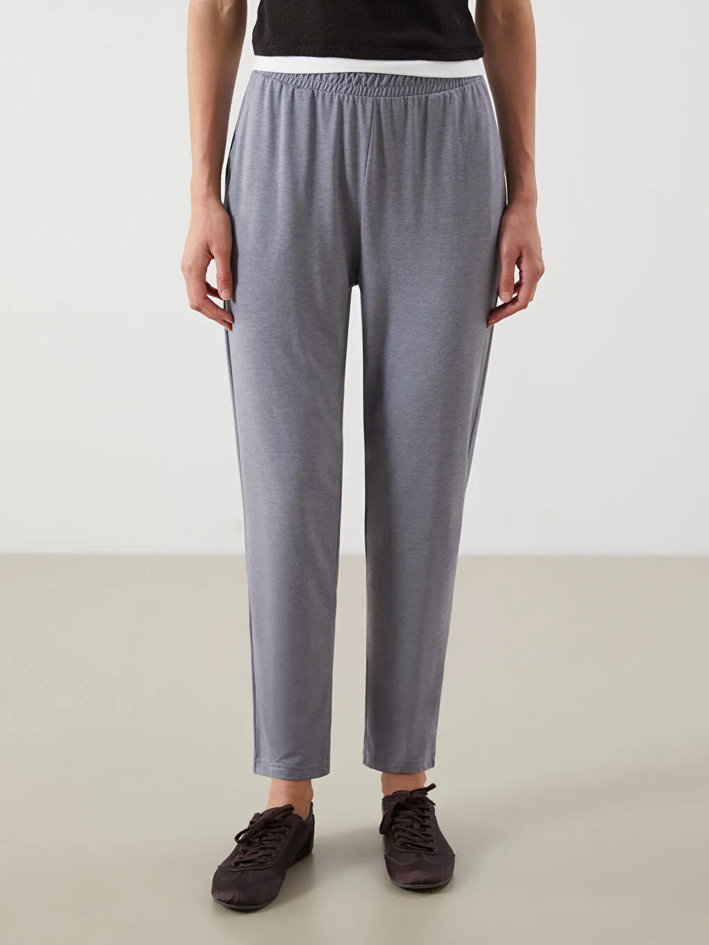 Women's Sweatpants With Elastic Waist