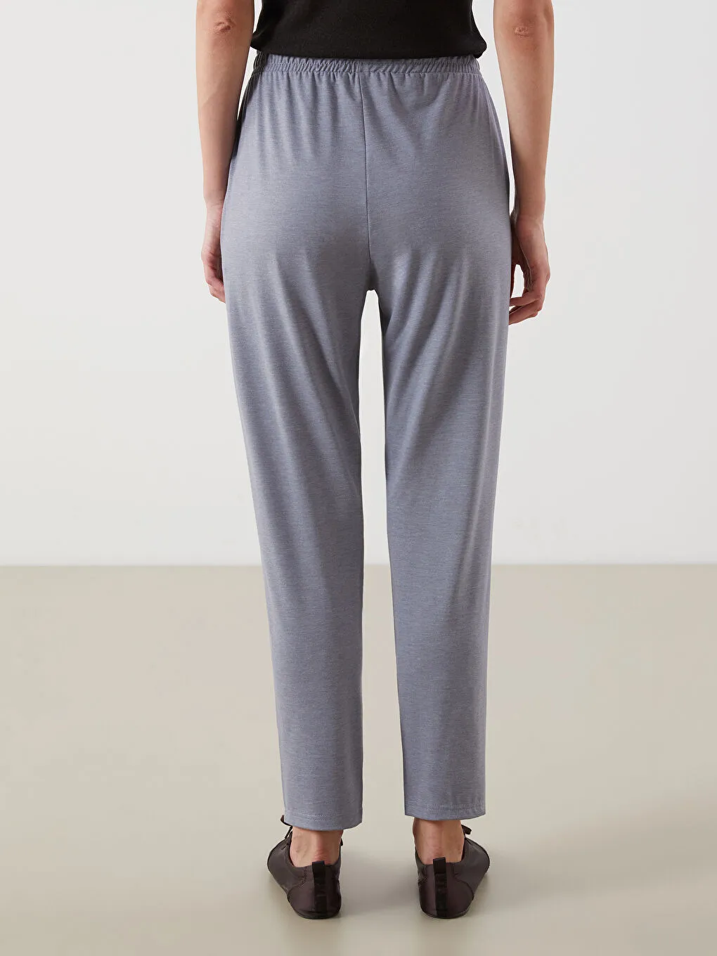 Women's Sweatpants With Elastic Waist