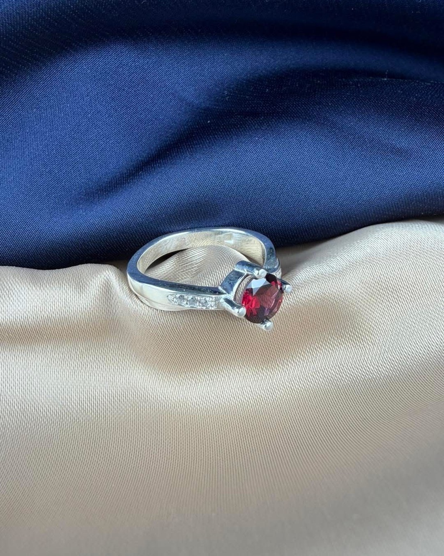 Garnet 925 Silver Ring - IGI Certified