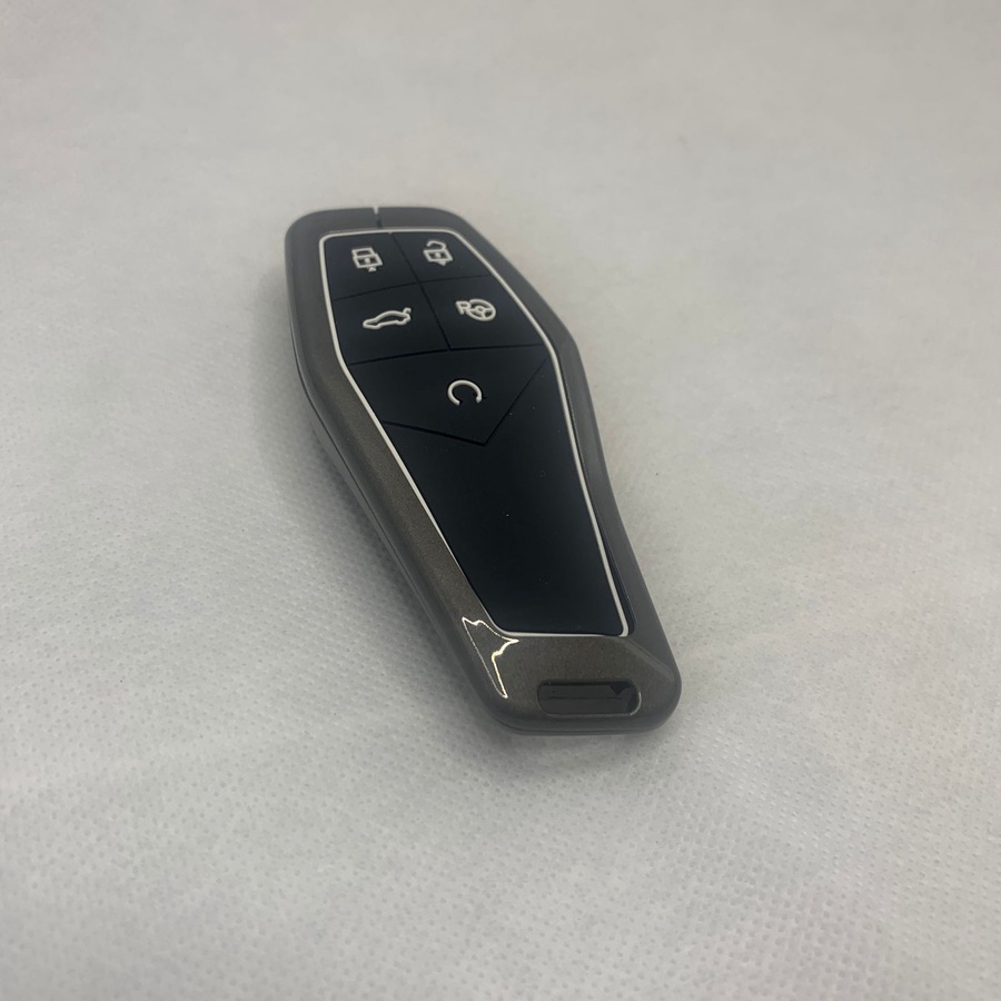 Car Key Silicone Metal Case for SouEast-KWEST