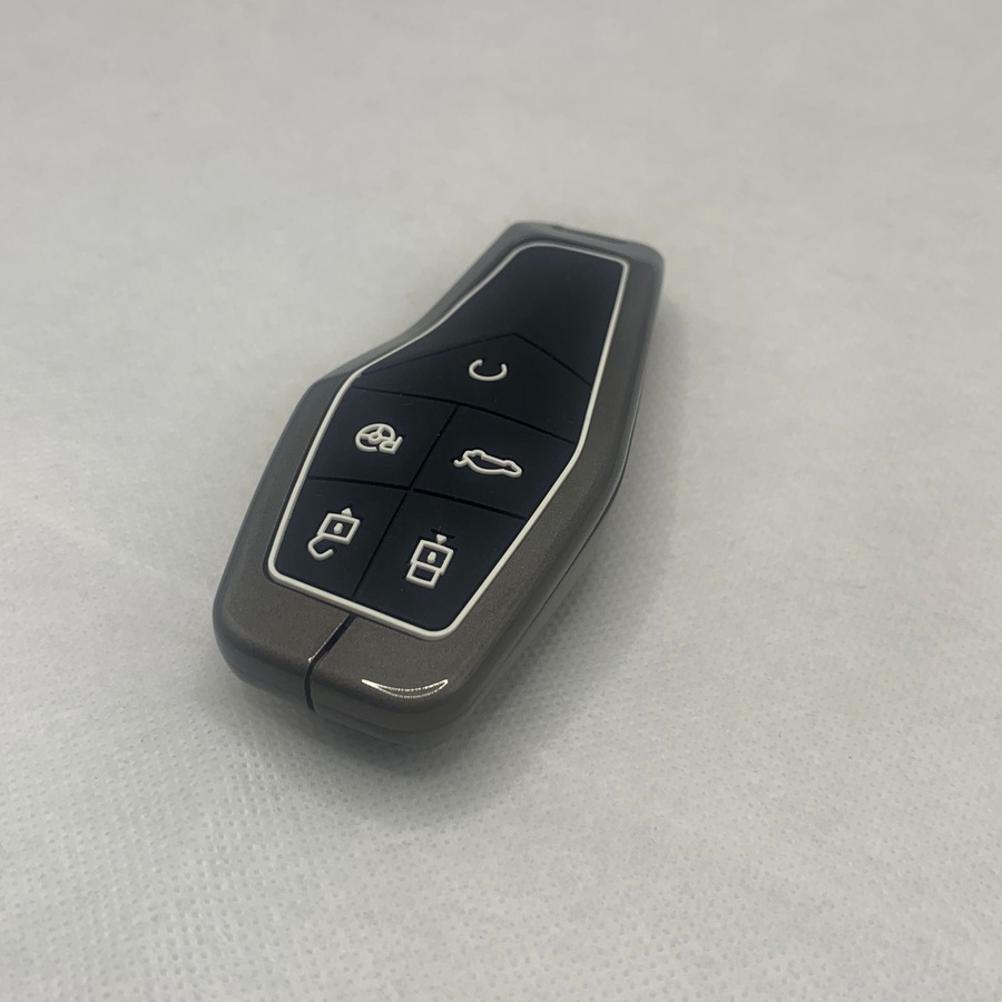 Car Key Silicone Metal Case for SouEast-KWEST