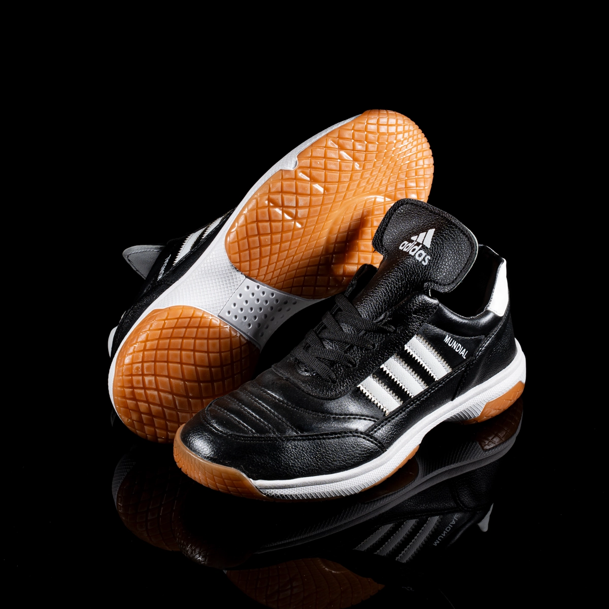 Adidas Mundial BL7
