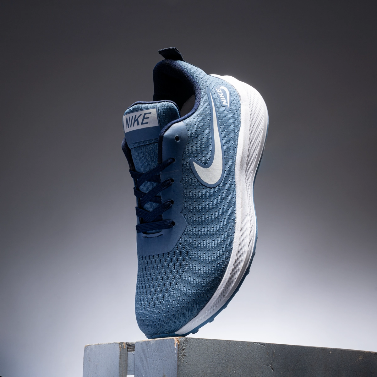 Nike Eva K16