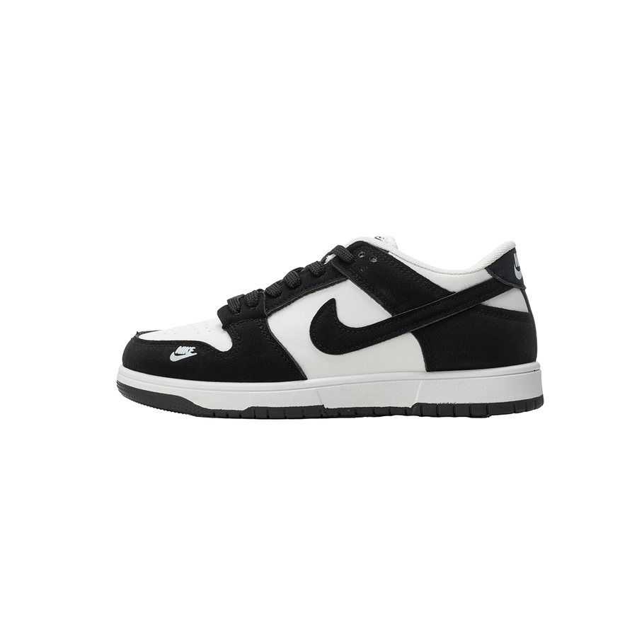 Nike Sneakers SV105