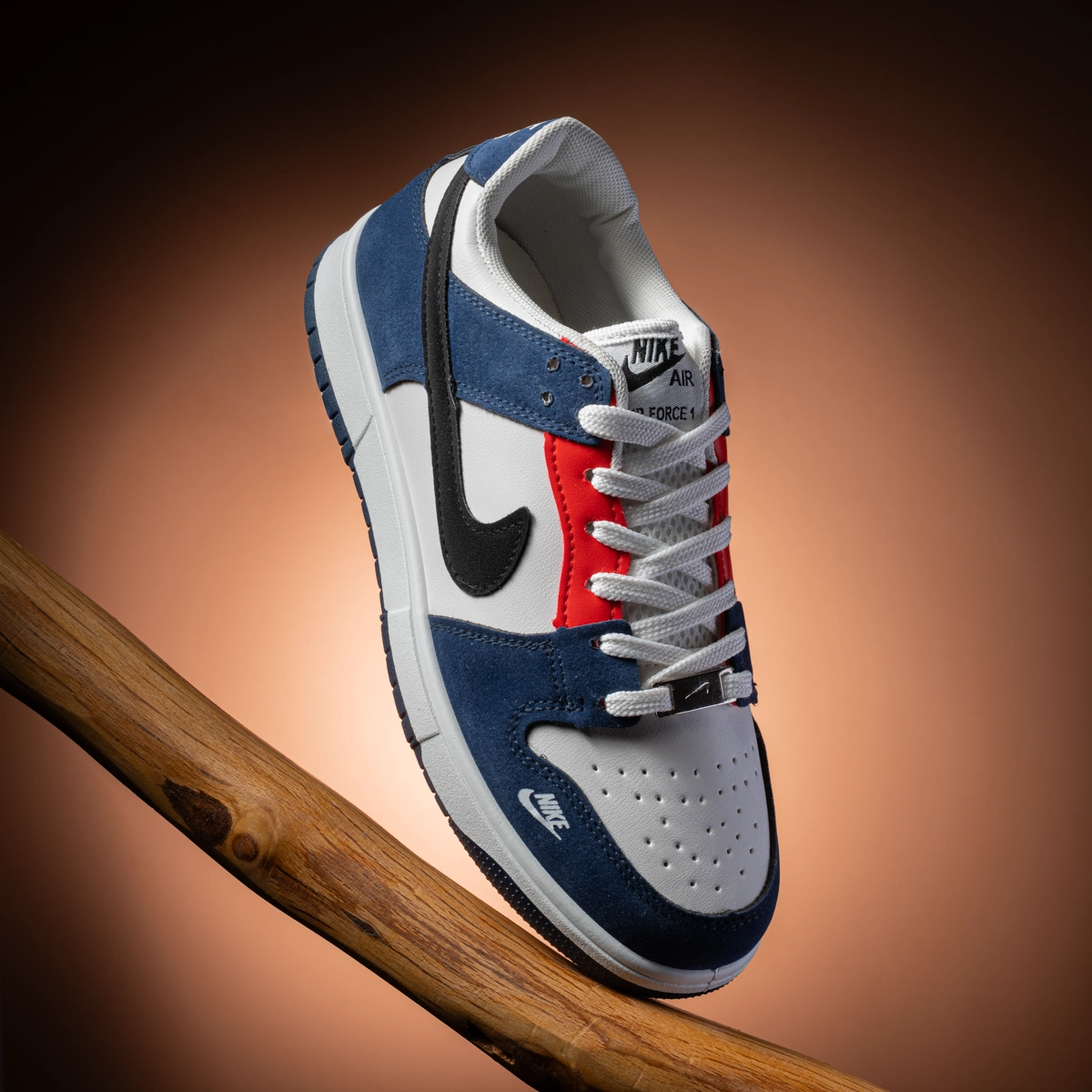 Nike Sneakers SV105