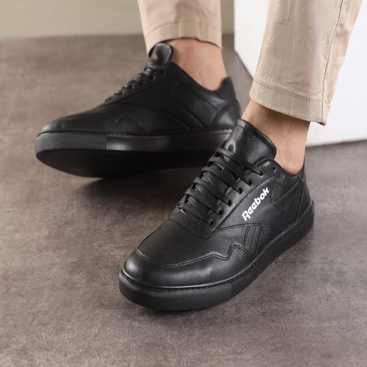 REEBOK FLAT