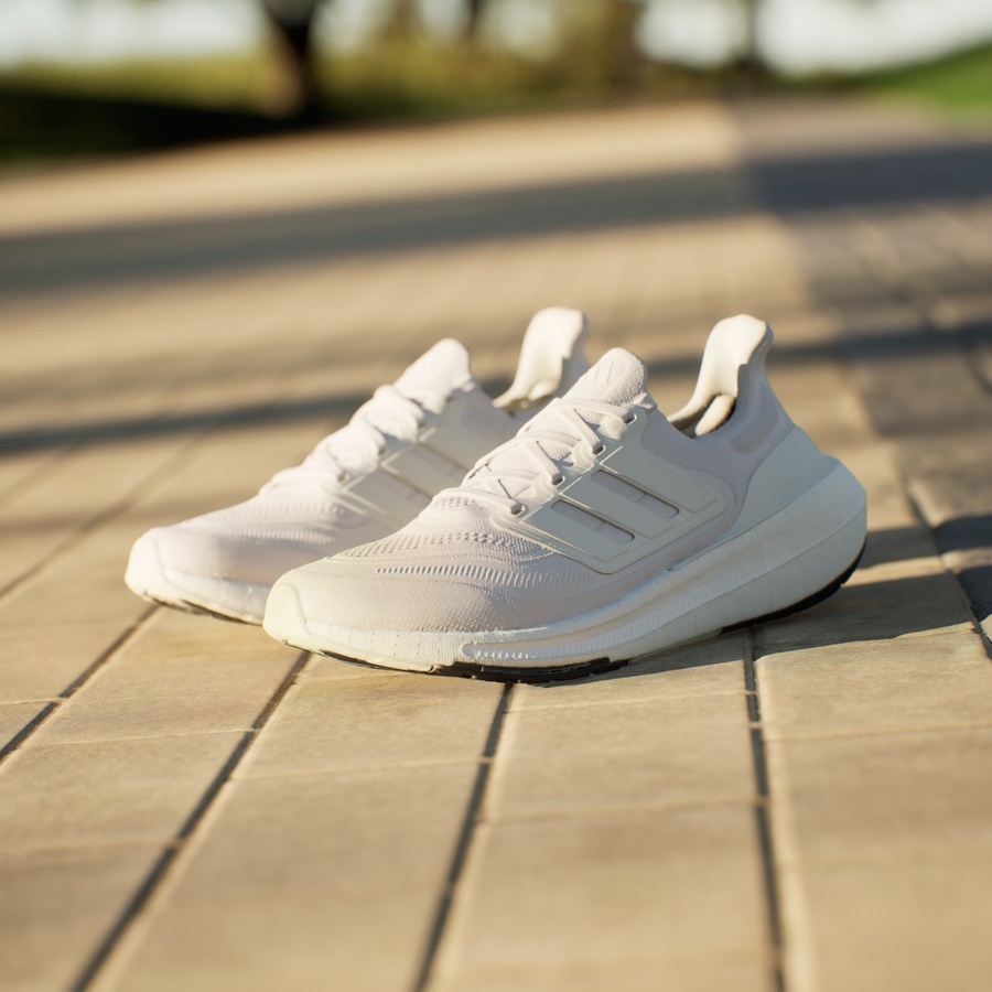 ADIDAS Ultraboost Light White