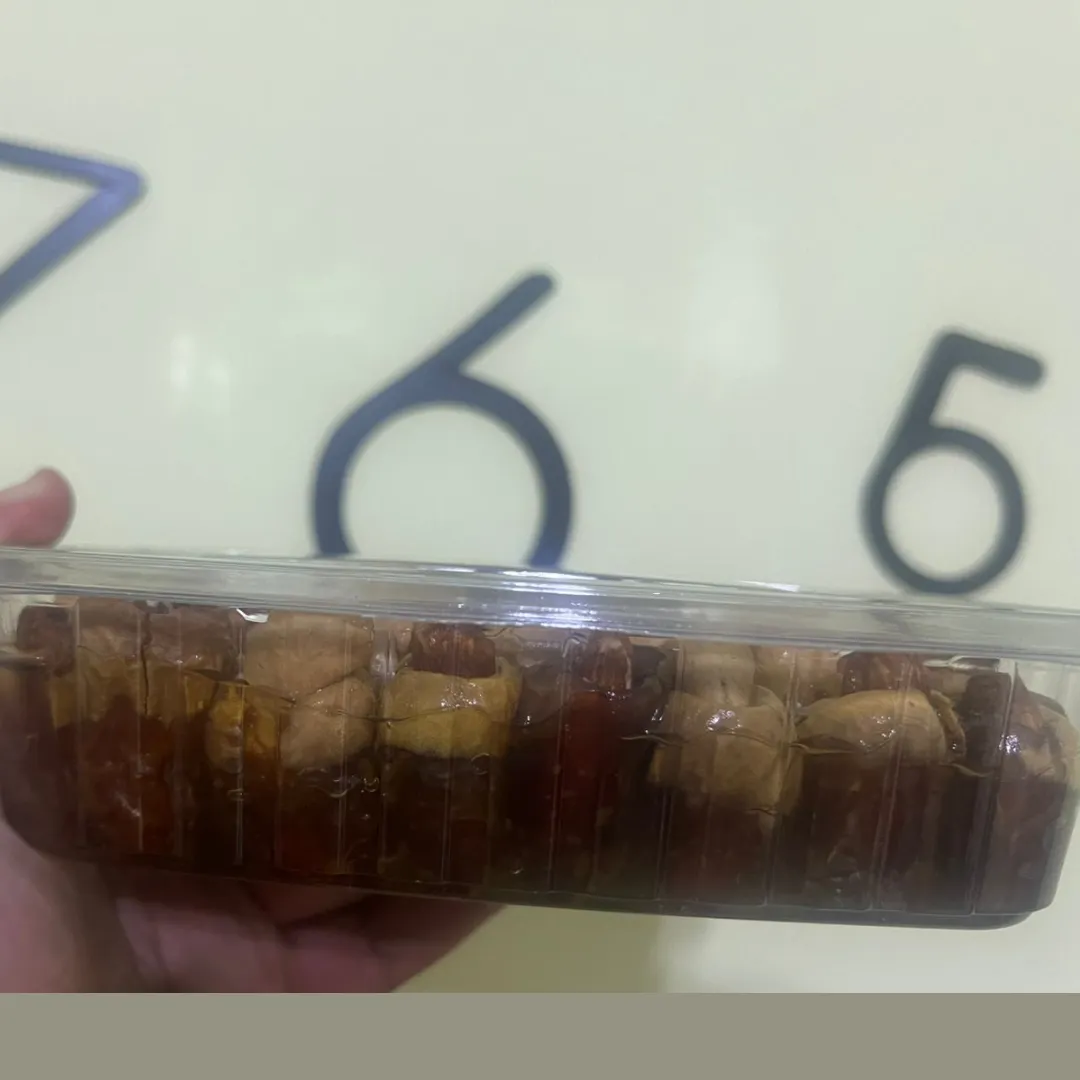تمر بالعسل والمكسرات الفاخرة