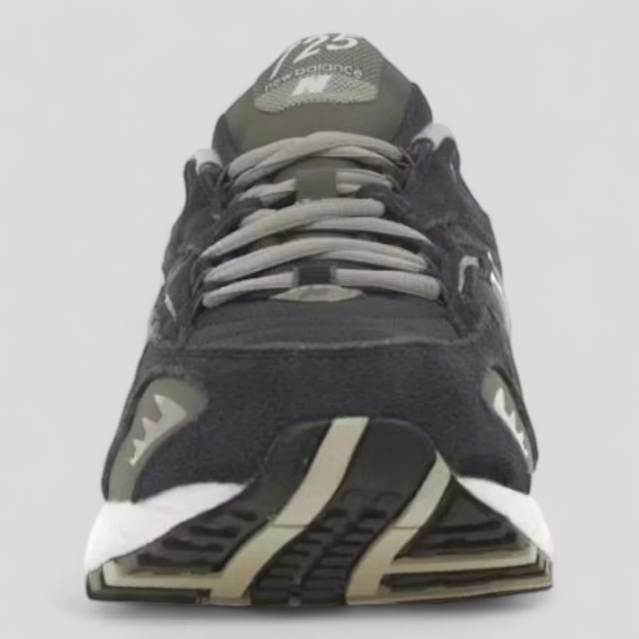 New Balance 725 ’ Dark Green ’