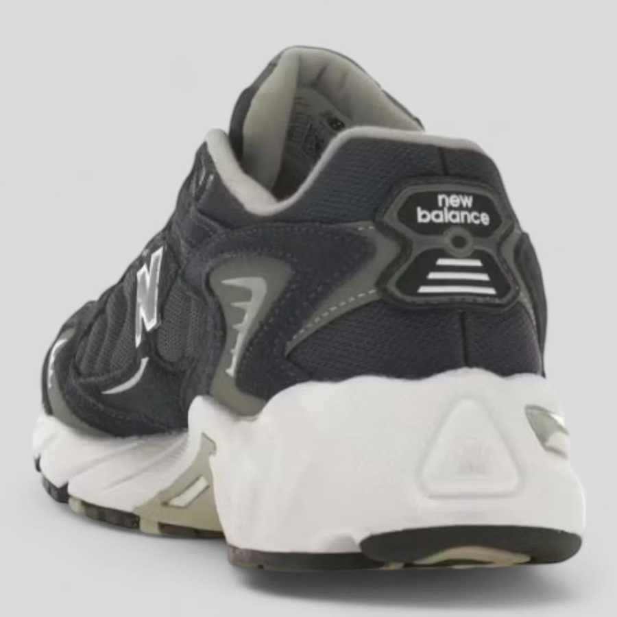 New Balance 725 ’ Dark Green ’