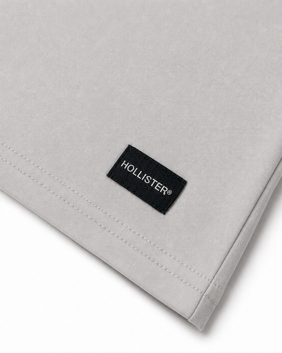 Relaxed pocket Hollister badge T-Shirt 