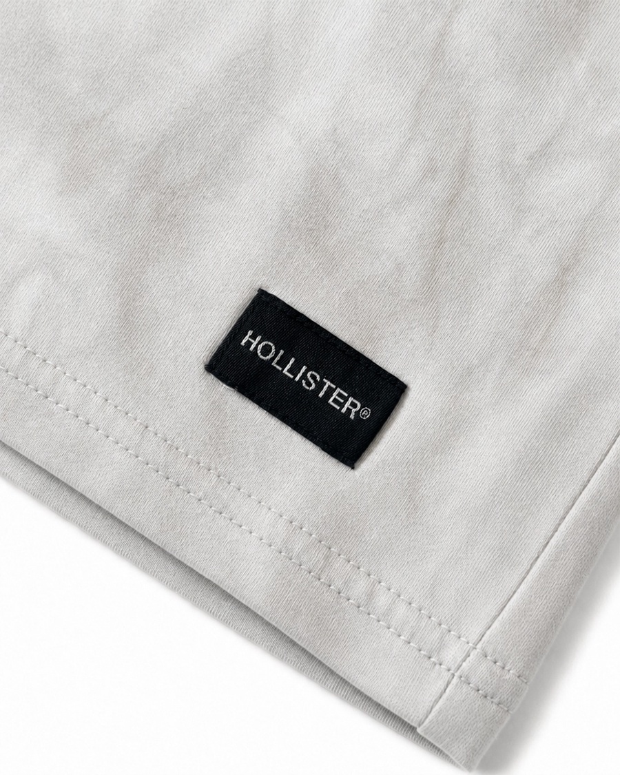Relaxed pocket Hollister badge T-Shirt 