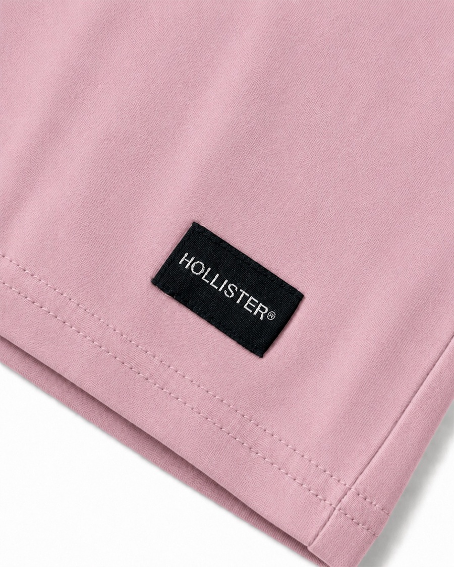 Relaxed pocket Hollister badge T-Shirt 