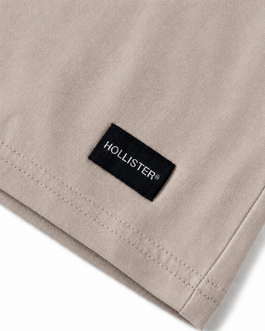 Relaxed pocket Hollister badge T-Shirt 