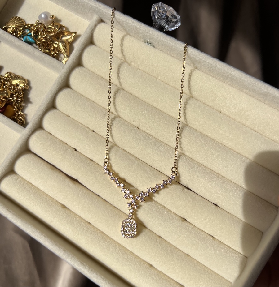     Flora Necklace