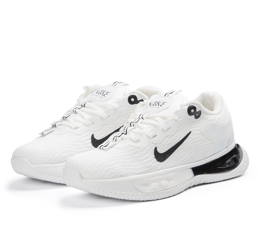 حذاء Nike رجالي  – تصميم رياضي مريح بخفة استثنائية