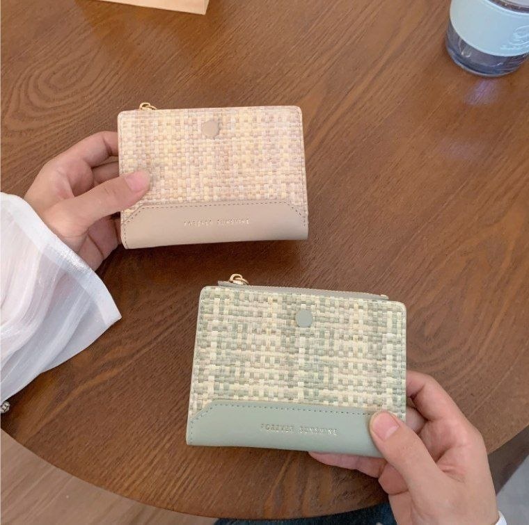 محفظة نسائية عصرية