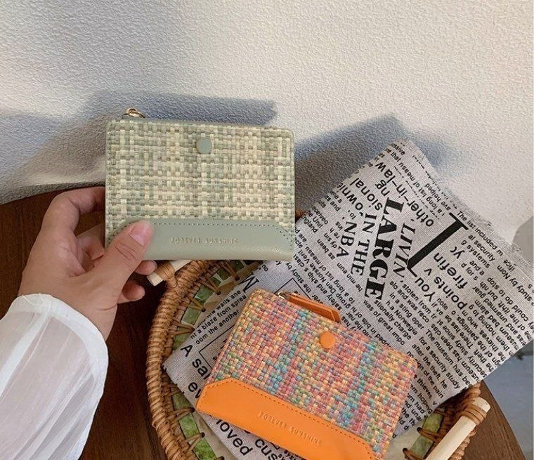 محفظة نسائية عصرية