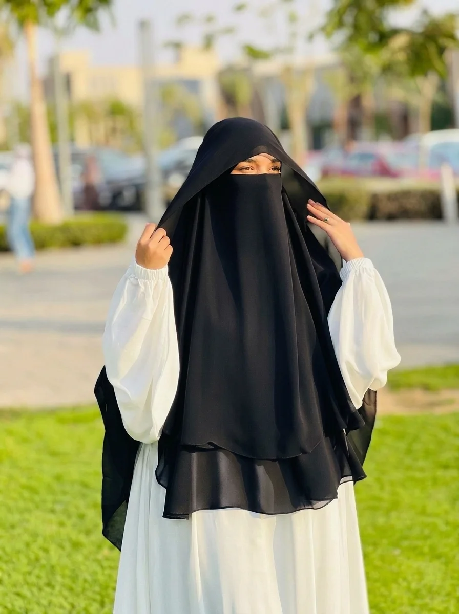 خمار إندونيسي 3 قطع - شيفون كريب مستورد طبقتين مع غشوة