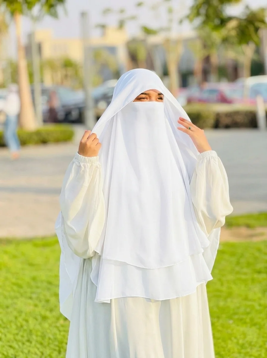 خمار إندونيسي 3 قطع - شيفون كريب مستورد طبقتين مع غشوة