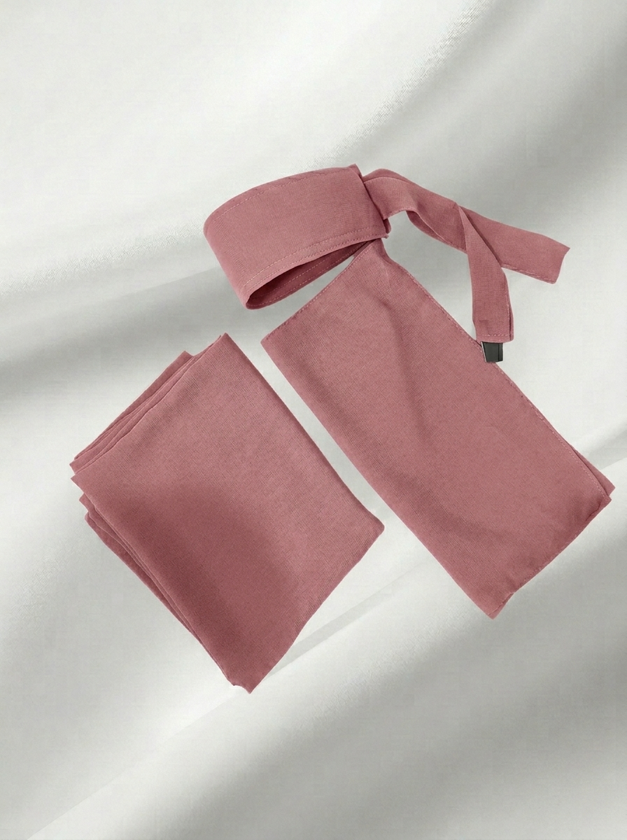 طقم قطعتين (طرحة و نقاب مقوى طبي)