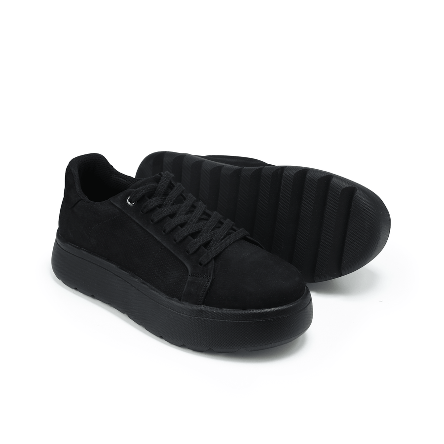 Adam's sneakers, Code 526527