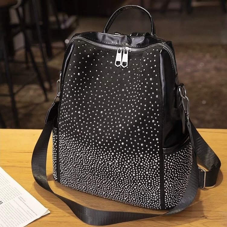 شنطة ظهر نسائية سوداء مرصعة بالفصوص اللامعة (Struss Backpack) | Demand & Beyond