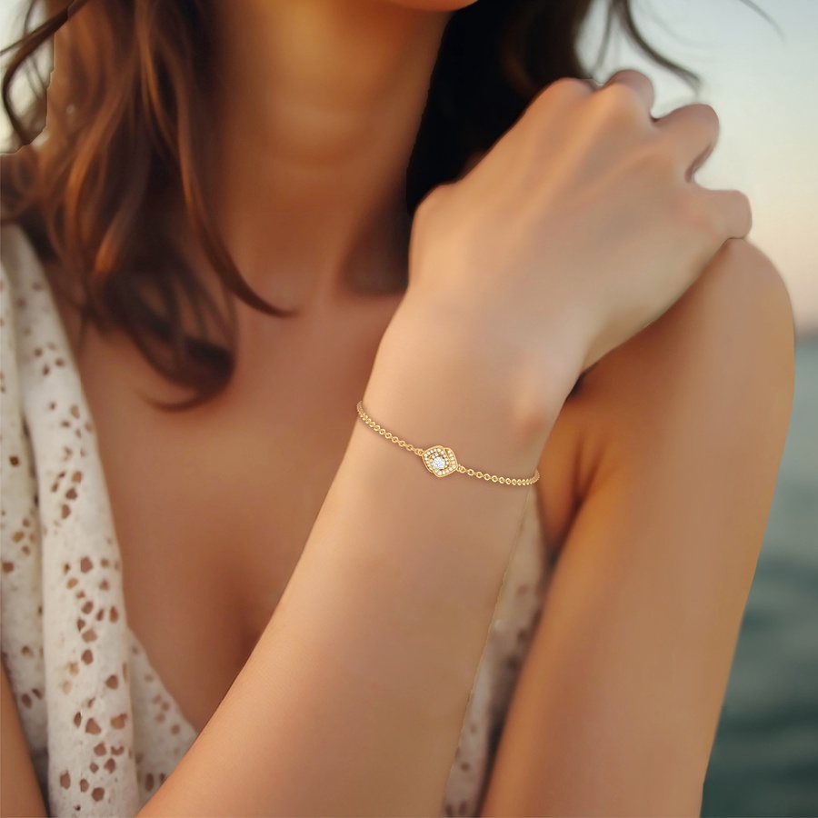 Interlocked Squares Diamond Chain Bracelet in 18K Gold