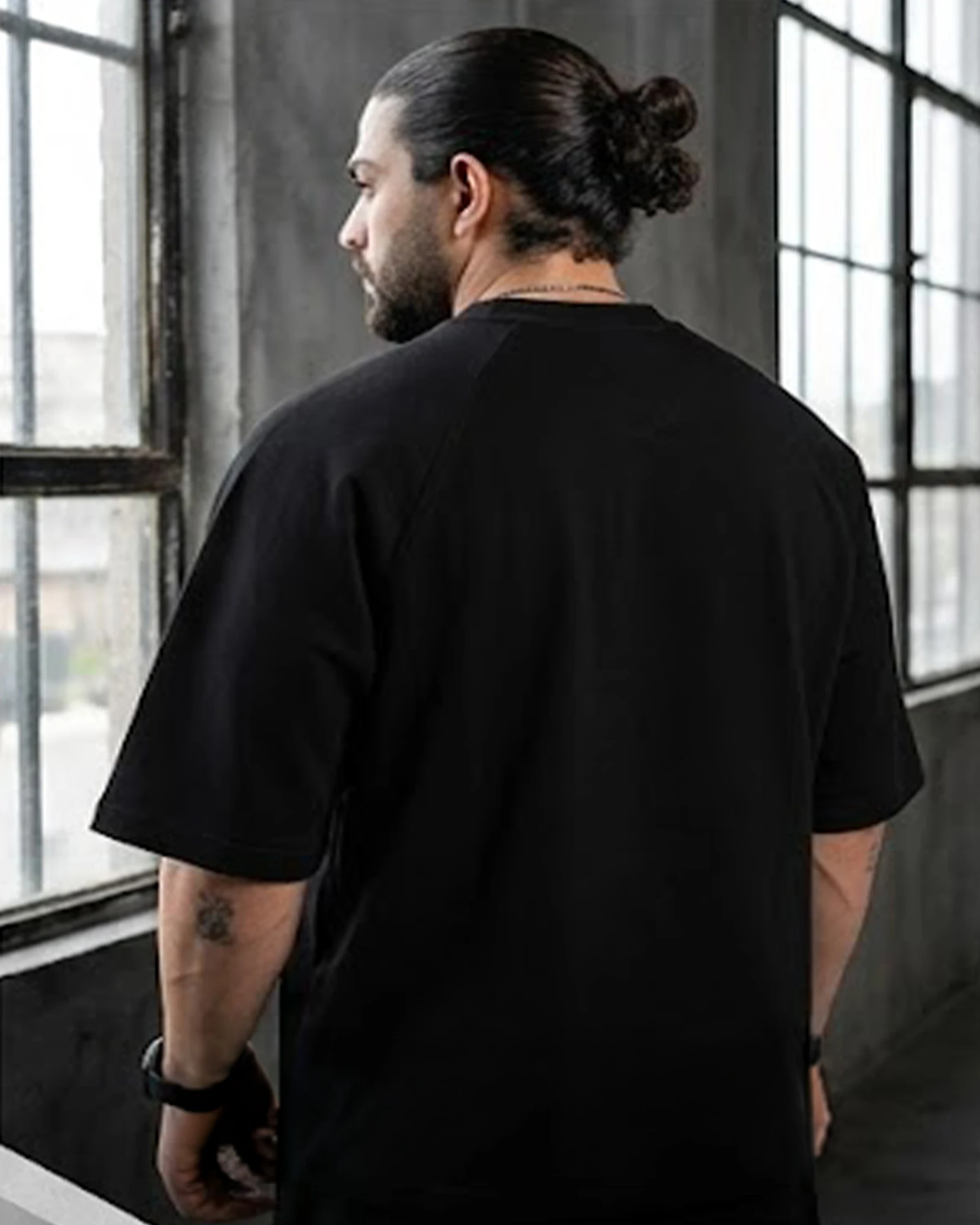 تيشرت أسود سمر ميلتون مقاس 2XL