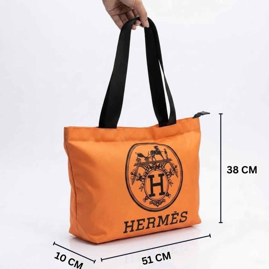  شنطة توت صيفي للبحر (Tote Bag) بطبعات تريندي وحمالات عريضة | Demand & Beyond
