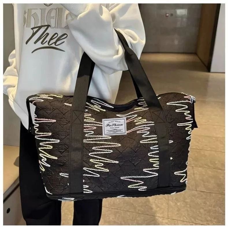 شنطة سفر ورحلات قماش مطرزة - قابلة للتوسيع (Tote Bag) | Demand & Beyond
