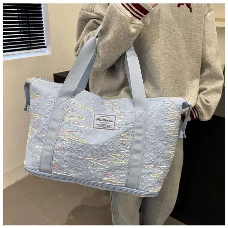 شنطة سفر ورحلات قماش مطرزة - قابلة للتوسيع (Tote Bag) | Demand & Beyond