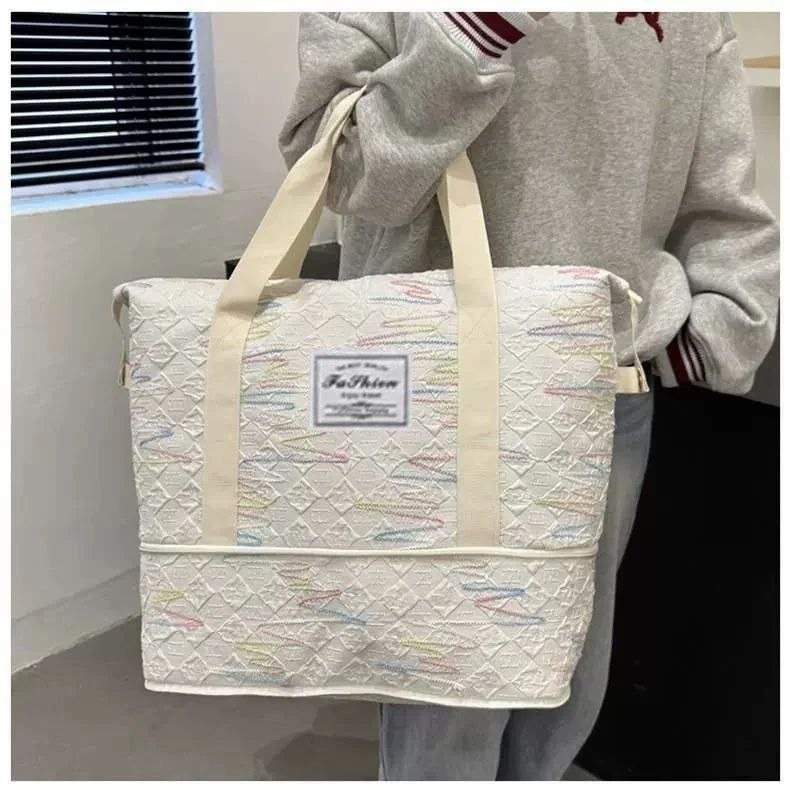 شنطة سفر ورحلات قماش مطرزة - قابلة للتوسيع (Tote Bag) | Demand & Beyond
