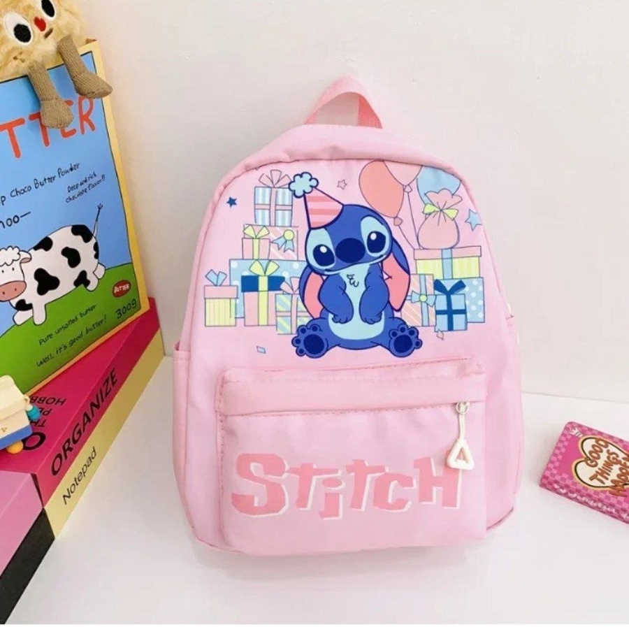 شنطة أطفال بينك برسمة Stitch – خفيفة وعملية للحضانة والخروجات