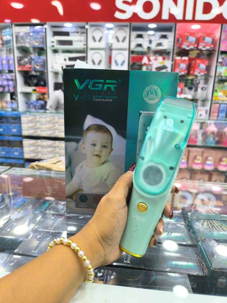 ماكينة حلاقة الأطفال الذكية VGR V-151 بتقنية الشفط
