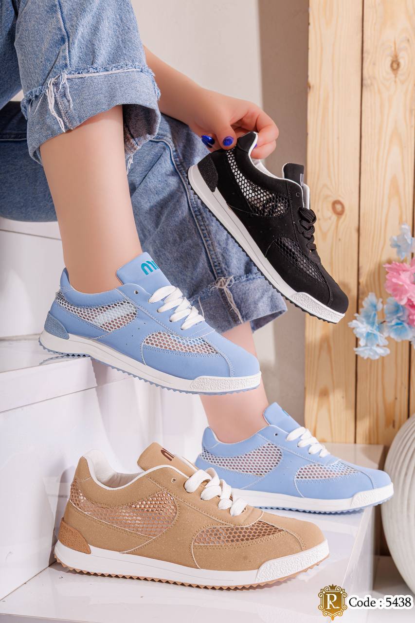 sneaker-5438