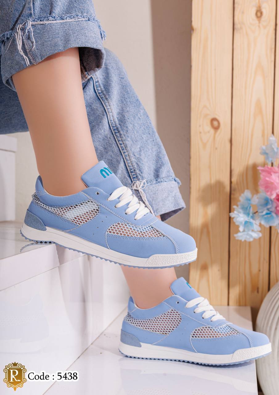 sneaker-5438