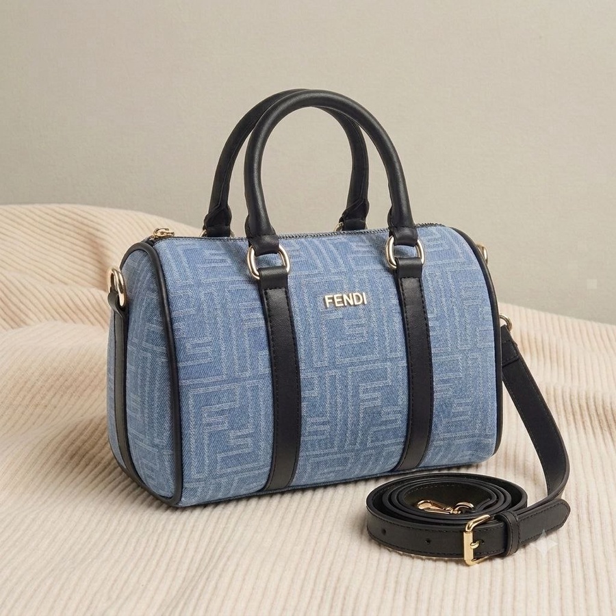 شنطة كروس حريمي بتصميم مستوحى من ماركة "Fendi " خامة premium بنقشة الماركة | Demand & Beyond