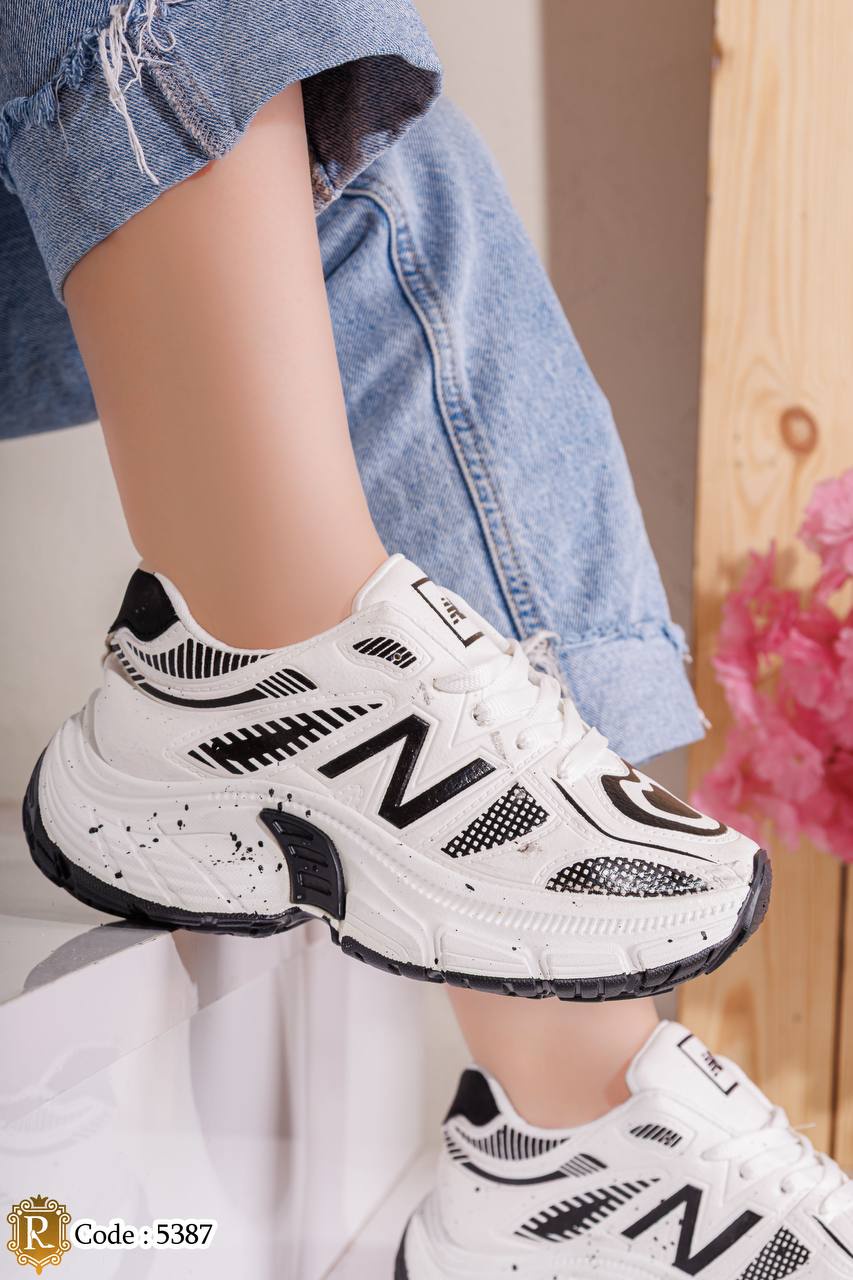 sneaker-5387