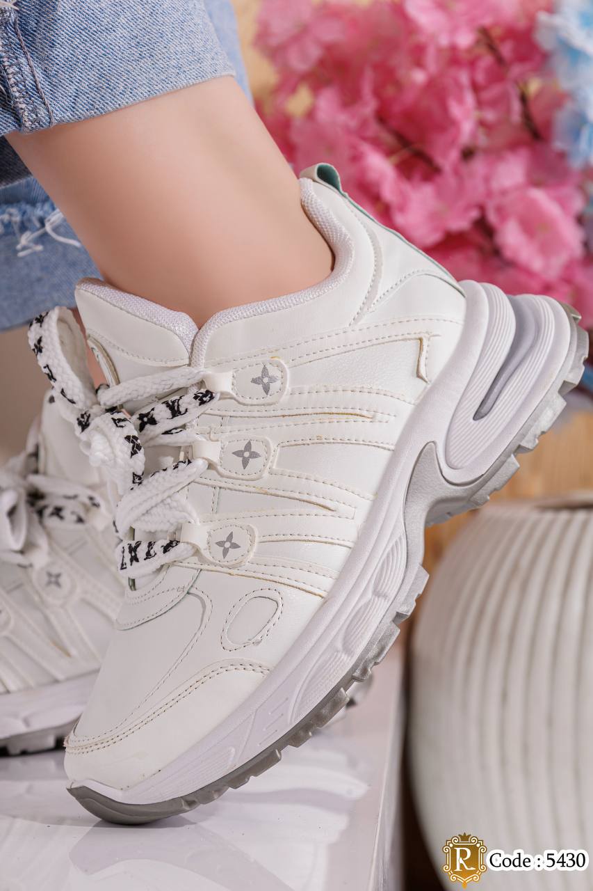 sneaker-5430